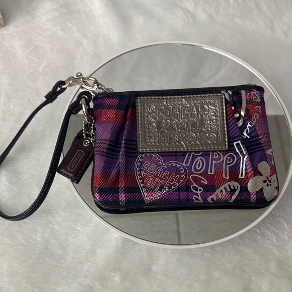 Coach Multicolor Plaid Wristlet with Silver Accents - NWOT - Picture 1 of 7